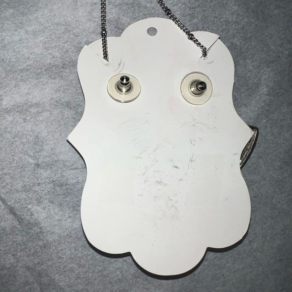 NWOT Gray Dragon Scale Embossed Pendant Necklace & Earring Set - Picture 5 of 5